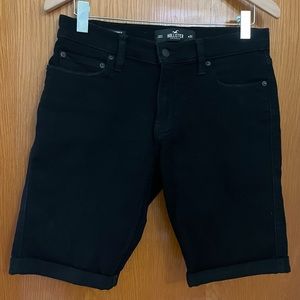 Hollister Black Skinny Denim Short 9”